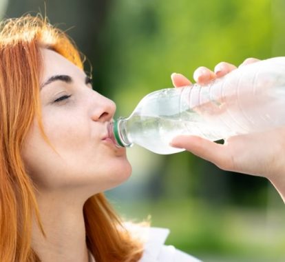 How much water should I drink daily? - Texas MedClinic